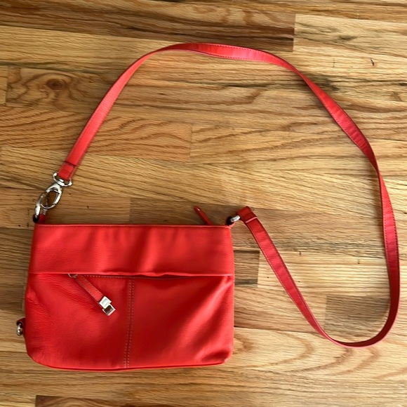 Tignanello Red Pebbled Leather Crossbody Purse Handbag. - Picture 3 of 13